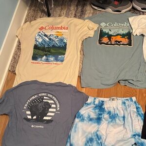 Columbia men’s  Graphic T-Shirt - Cream and Blue all 3!!